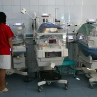 Restricţiile impuse în maternităţi din cauza pandemiei de coronavirus ameninţă vieţile copiilor născuţi prematur/FOTO: telem.ro