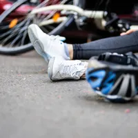 A lovit cu mașina o femeie și a crezut că scapă dacă îi dă bani și cercei. Ce s-a întâmplat mai apoi - Foto: Profimedia Images/ Imagine cu caracter ilustrativ