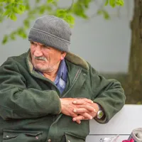 Patronatele, vot pentru tăierea pensie și salarii. Sindicatele, vot împotrivă. Ce înseamnă asta? - Foto: Freepik