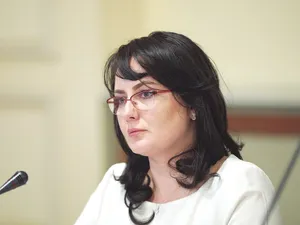 ANONIMĂ - Doar Darius Vâlcov știe trecutul Adrianei Cotel, noua șefă a CNAS