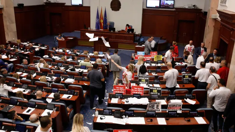 Vot în parlamentul Macedoniei de Nord/ Foto: Profimedia Images