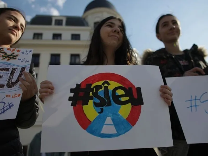 Protestul #șîeu a avut eco în toată țara. Aici, imagine din București. Foto Inquam Photos/Octav Ganea