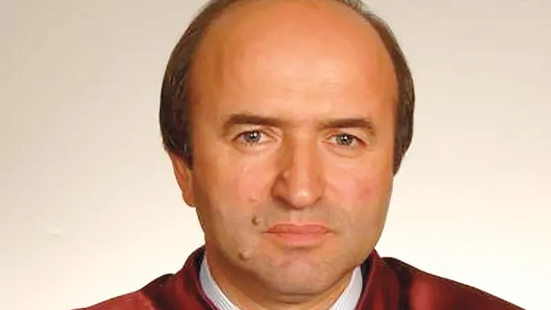 Tudorel Toader, actualul Ministru al Justiției