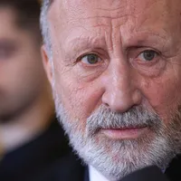 Un lider PSD cere partidului să decidă dacă iese de la guvernare sau mai stă - Foto: INQUAM PHOTOS/George Călin