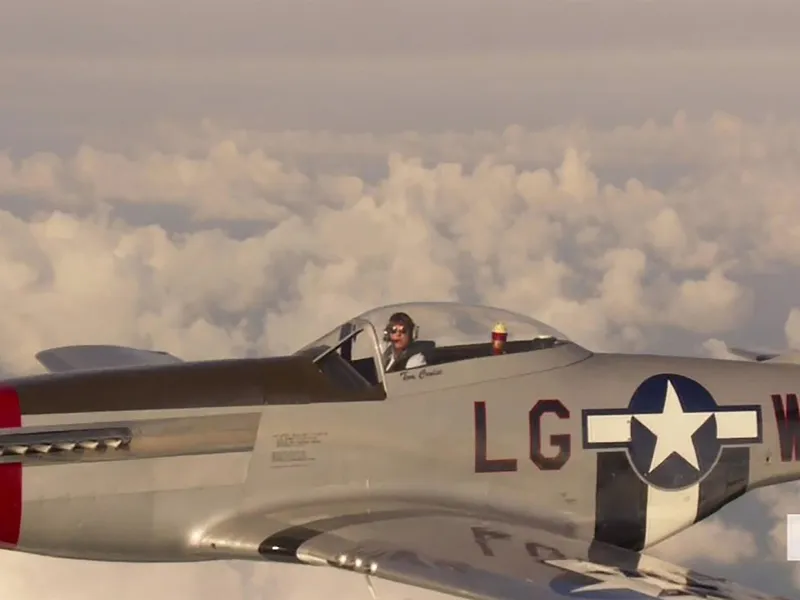 Tom Cruise la bordul bombardierului său P-51-Foto: Profimedia Images