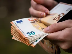 Salariu de 4.400 € /lună pentru românii care au un astfel de astestat. Unde trebuie să meargă? - Foto: freepik.com (rol ilustrativ)