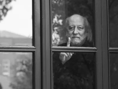 „Apocalipsa este acum”. De ce alegerea lui László Krasznahorkai la Nobelul pentru Literatură reflectă exact vremurile în care trăim