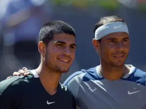 Alcaraz l-a bătut pe Nadal și va juca cu Djokovic în semifinale turneului ATP de la Madrid. / Foto: eurosport.ro