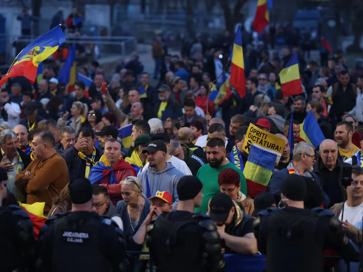 Avocatul lui Călin Georgescu care a spus „Să punem mâna pe ciomege!”, trimis în judecată - Foto: INQUAM PHOTOS / George Călin (Imagine cu rol ilustrativ)