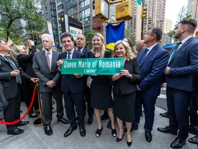 O intersecție din New York a fost botezată „The Queen Marie of Romania Corner”, în prezența președintelui Nicușor Dan - Foto: presidency.ro