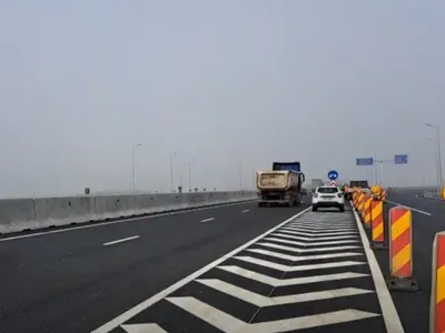 A fost dat în trafic pasajul rutier de pe DN2 peste autostrada A7 - Foto: captură video