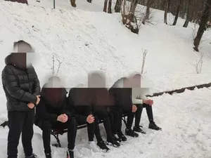 Bătaie generală pe străzile Brașovului cu 30 de participanți. Zece dintre ei erau minori