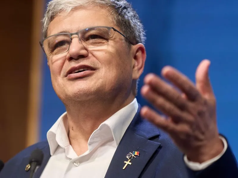 Marcel Boloş vorbeşte într-un briefing de presă - Foto: Profimedia Images