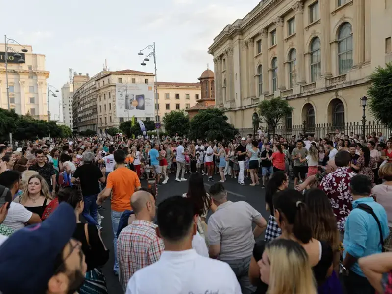 Vremea închide ''Străzi deschise - Bucureşti, promenadă urbană''! Evenimentul a fost ANULAT - FOTO: INQUAM Photos/ George Călin(imagine cu caracter ilustrativ)