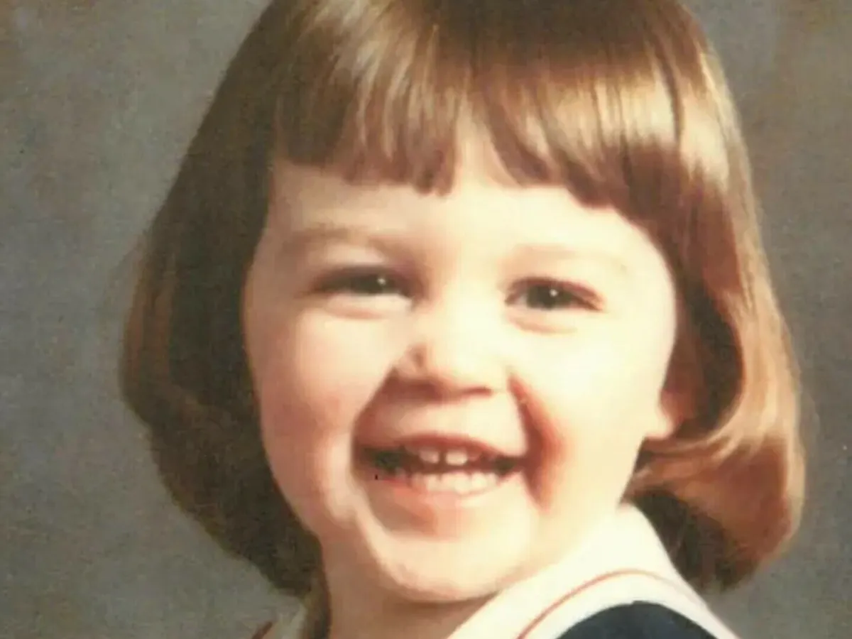 Dispărută timp de 40 de ani, o femeie a fost găsită fără să știe că fusese răpită la vârsta de 3 ani