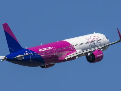Clipe de groază în avionul Wizz Air care a zburat din Craiova. Fum în cabină, aterizare de urgență - Foto: profimedia Images (Imagine cu rol ilustrativ)