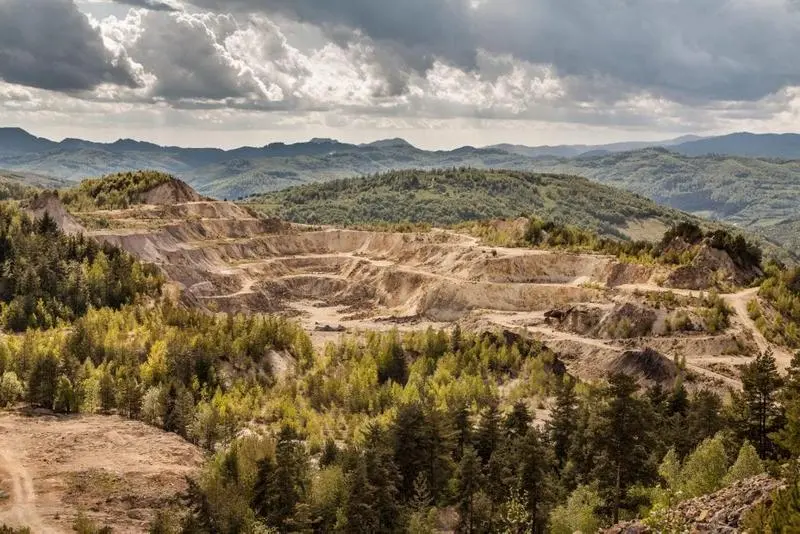 Statul trebuie să blocheze mineritul și să protejeze natura la Roșia Montană. Foto FOTO: RMGC