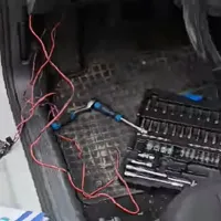 VIDEO Prefectul liberal de Olt a găsit montat un GPS de localizare, pe maşină. Cu cine e în război? - Foto: captură video Facebook/Mario de Mezzo