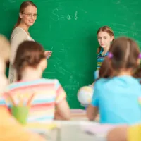 Salariile profesorilor din România, mai mari ca în Ungaria. Elevii maghiari mai buni la testele PISA - Foto: Freepik