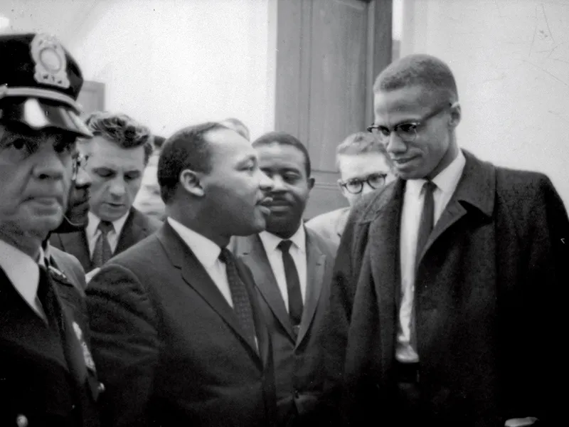 VISÂND LA LIBERTATE King și Malcolm X la singura lor întâlnire, în Washington, D.C., pe 26 martie 1964. Amândoi se aflau acolo pentru a susține Legea drepturilor civile