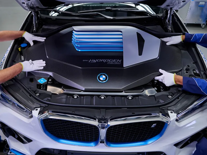 BMW iX5 Hydrogen - Foto: BMW