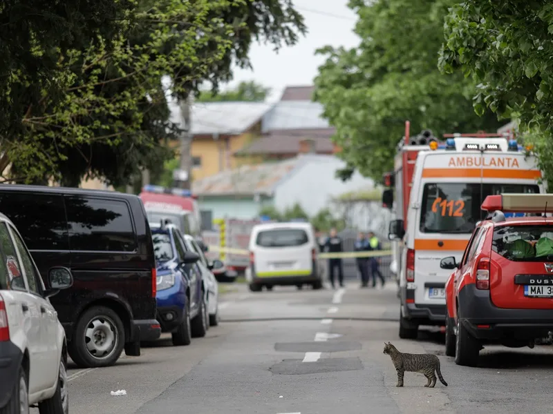 Zona unde bărbatul și-a sechestrat fetița, împânzită de forțe de ordine Foto INQUAM Photos/Octav Ganea