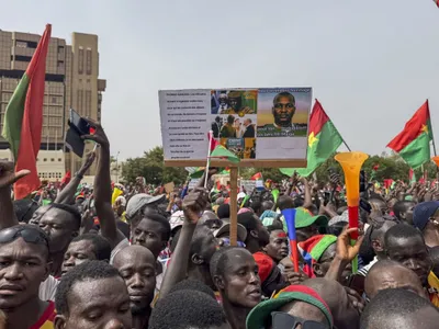 Susţinători ai şefului militar al Burkinei Faso, căpitanul Ibrahim Traore - Foto: Profimedia Images