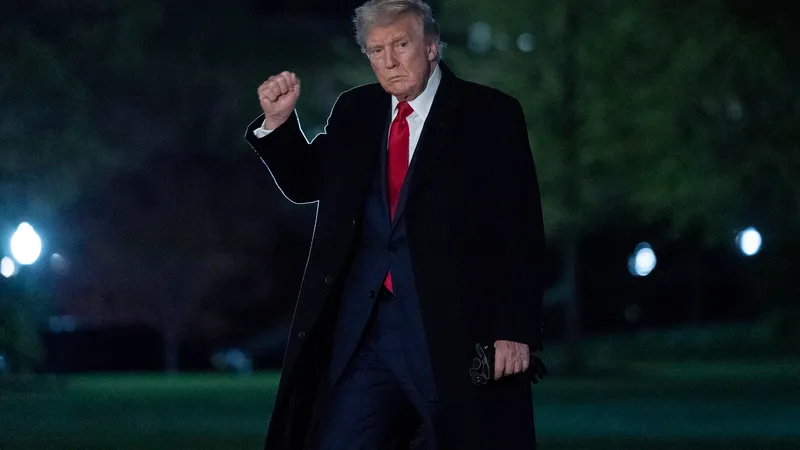 Planul lui Trump pentru anexarea Groenlandei. Vrea să-i mituiască pe localnici cu 833 $/lunar - Foto: Profimedia images