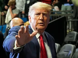 Trump spune că se așteaptă să fie arestat marți și cere proteste naționale: „Luați țara înapoi!” - Foto: Profimedia Images