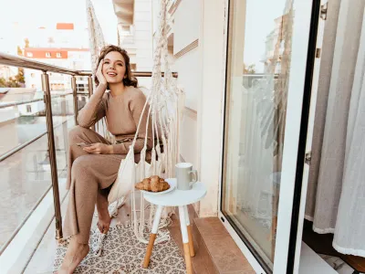 Cine și-a închis balconul fără autorizație va lua amendă! Suma poate ajunge și la 20.000€. Cum poți scăpa?