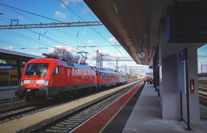 Tren &icirc;n Ungaria - Foto: vg.hu
