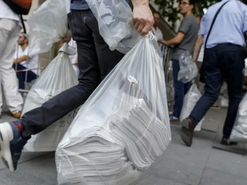 Incident înainte ca sacii cu voturi să fie duți la Biroul  Electoral Sector 1 - Foto: FOTO: INQUAM PHOTOS - Octav Ganea (rol ilustrativ)