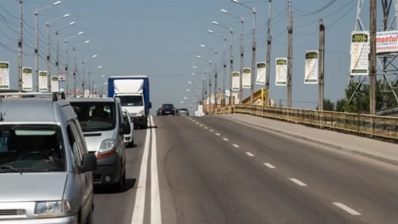 Reparaţiile unui pasaj suprateran nici n-au început, dar s-au scumpit cu patru milioane de lei/FOTO: ziaruldeiasi.ro