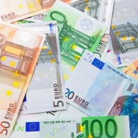 România poate atrage investiții de peste 2 miliarde de euro până la sfârșitul anului. / Foto: Profimedia