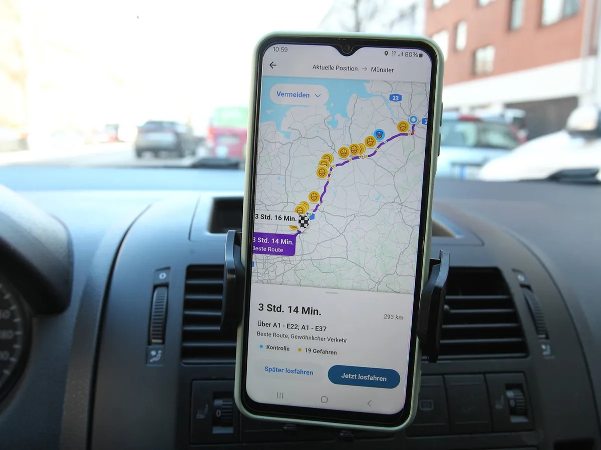 Echipaj de poliție semnalat pe Waze - Foto: Profimedia Images (Imagine cu rol ilustrativ)