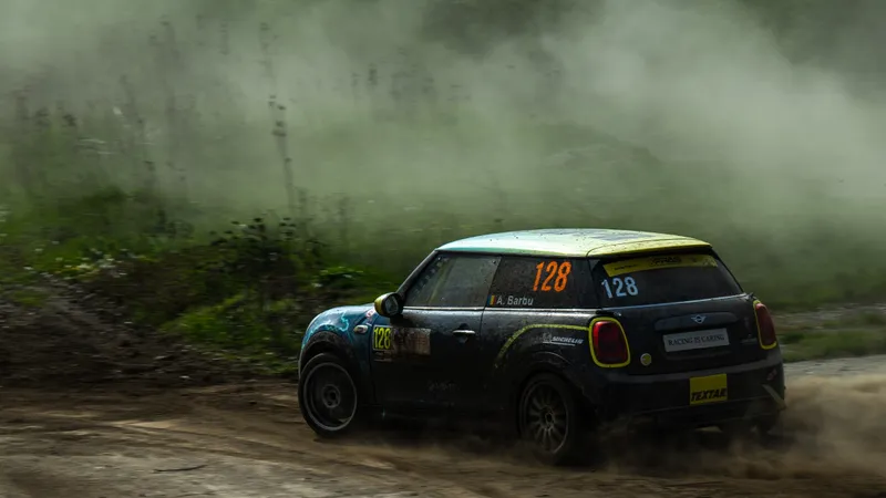 Racing MIMI - Foto: Mihai Stescu