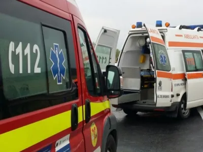 Accident cumplit în Iași. Femeie spulberată de un autoturism și proiectată sub roțile unui autobuz - Foto: Facebook/Ambulanța - Caracter ilustrativ