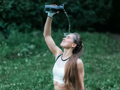 Apă de față făcută acasă din doar două ingrediente. Fixează machiajul, reduce inflamația și ridurile - Foto: Freepik (imagini cu rol ilustrativ)