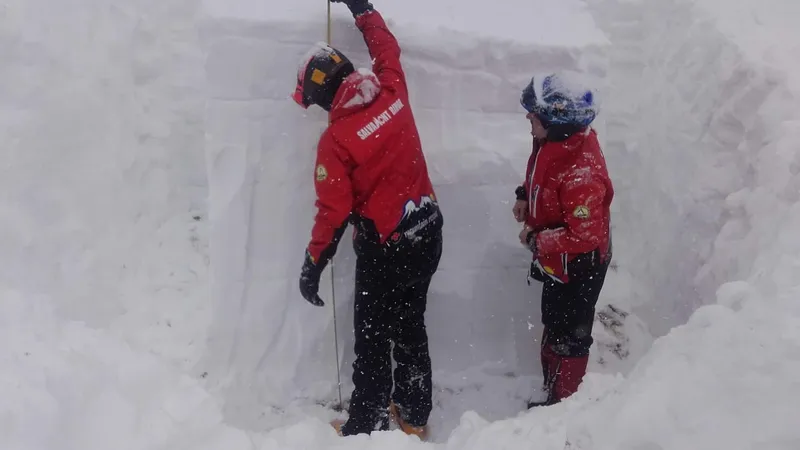 Zona din România unde zăpada atinge peste un metru înălțime, în mijloc de mai. Cum? - Foto: Arhiva