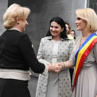 Gabriela Firea și premierul Dăncilă Foto: Facebook