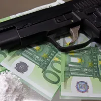 Polițist la rutieră ziua, noaptea traficant de droguri. „Omul legii”, prins când vindea cocaină - FOTO: Profimedia