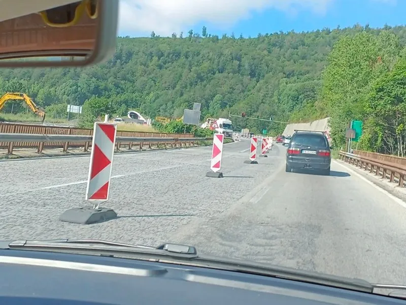 Lucrări pe autostrada Pleven - Sofia. / Foto: Forum Grecia, Facebook