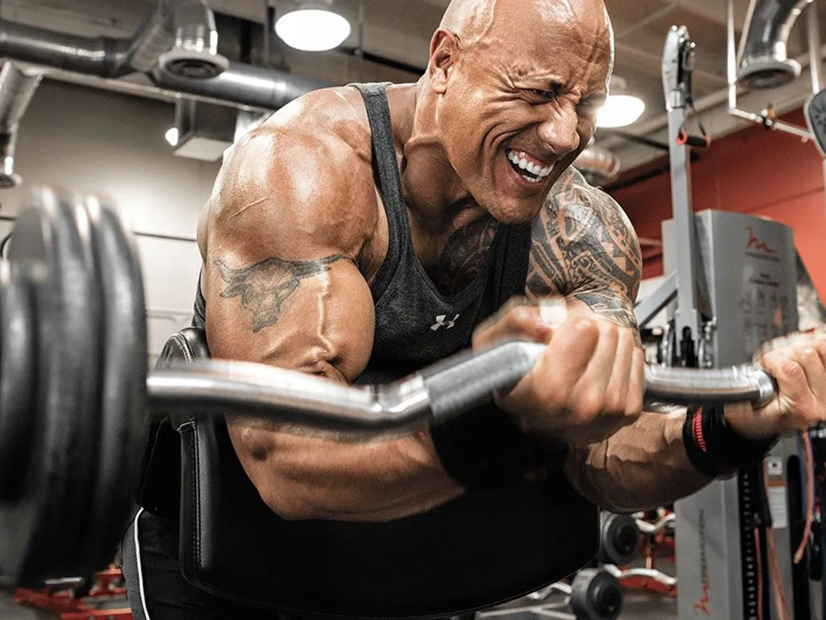 Dwayne Johnson nu va mai folosi arme adevărate la filmele sale după drama din filmul lui Baldwin / XXl Nutrition