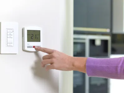 Temperatura ideală în locuință iarna: câte grade recomandă specialiștii ziua și noaptea pentru un somn profund