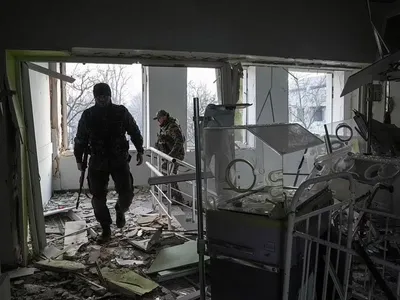 Bebelușul gravidei rănite în atacul maternității din Mariupol a murit. Nici mama nu a supraviețuit. / Foto: dailymail.co.uk