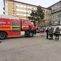 Pericol, la Spitalul Judeţean Buzău. S-a defectat intalația de oxigen. 22 de persoane, evacuate - Foto: sansanews.ro
