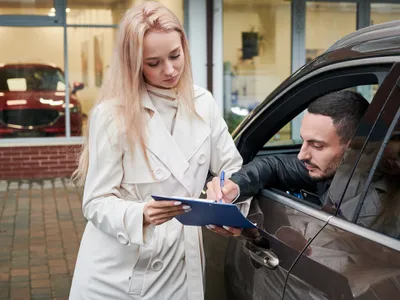 Schimbi mașina și o dai pe cea veche la „Buy-Back”? Trucuri pentru a negocia un preț cât mai bun - Foto: Freepik (Imagine cu rol ilustrativ)