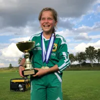Luana Cotrău, fetița din România selecționată în naționala de fotbal U14 a Norvegiei Foto: Facebook