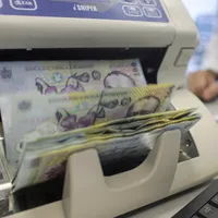 500 lei în plus la salariu pentru anumiți români. Economist: restul să își pună centurile - Foto: Inquam Photos/ Octav Ganea (rol ilustrativ)