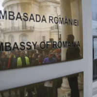 Câte zile poate să voteze Diaspora şi la ce alegeri. Anunţul lui Ciolacu - Foto: INQUAM PHOTOS / Adriana Neagoe